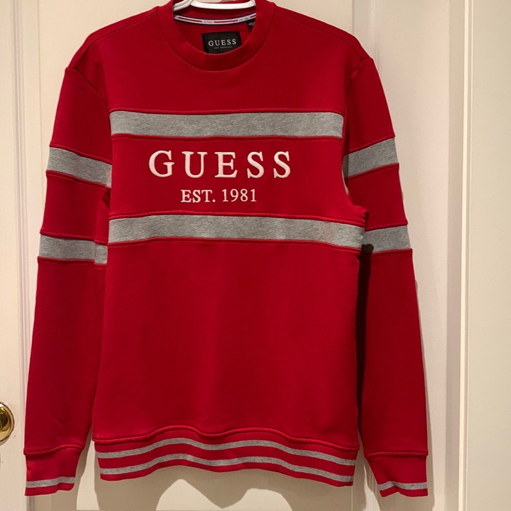 NWOT. Men’s guess sweatshirt